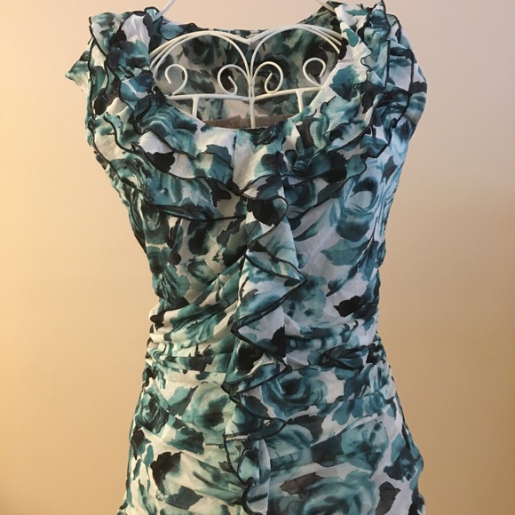 Mesh Gorgeous Floral Print Ruffle Top! - Picture 1 of 3